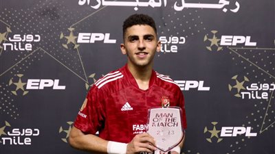 كوكا نجم الأهلي    