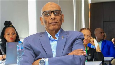 اللواء أشرف فرحات رئيس الاتحاد المصري للهوكي     