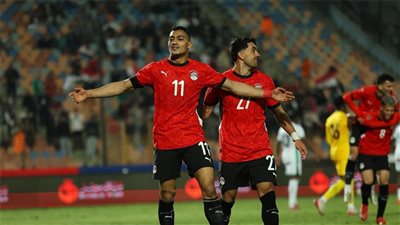 مصطفي محمد لاعب منتخب مصر    