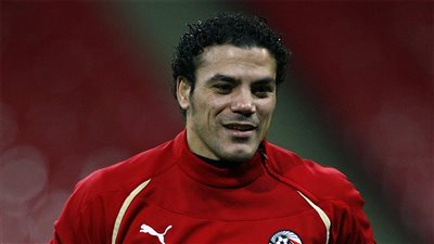 عمرو زكي نجم نادي الزمالك السابق    