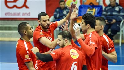  الفريق الأول لكرة الطائرة رجال بالنادي الأهلي    