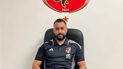 حسام عاشور نجم النادي الأهلي ومنتخب مصر السابق    