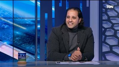 حسن مصطفى نجم الكرة المصرية السابق    