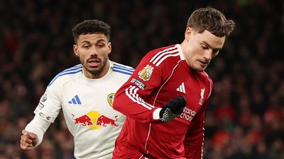 نتيجة ليفربول ضد ليدز يونايتد في الشوط الأول.. تعادل سلبي     