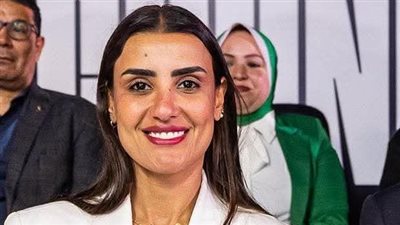 آمنة الطرابلسي رئيس الاتحاد المصري للاسكواش     