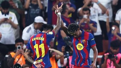 برشلونة ضد الريال.. رافينيا يسجل الهدف الثالث لبرشلونة في مر    