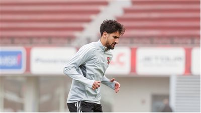 محمد علي بن رمضان ينتظم في تدريبات الأهلي الجماعية    