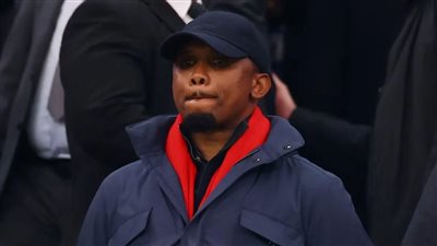 الكاف يعلن منع صامويل إيتو من حضور 4 مباريات وتغريمه 20 ألف     