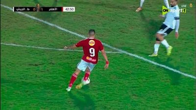 الأهلي وطلائع الجيش.. نيتس جراديشار يسجل هدف عالمي للأهلي في    