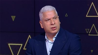 وائل جمعة نجم الأهلي السابق    