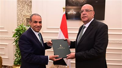 رئيس النواب يستقبل وزير الخارجية     