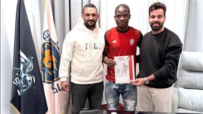 سولومون مع البليدي ومصطفي    