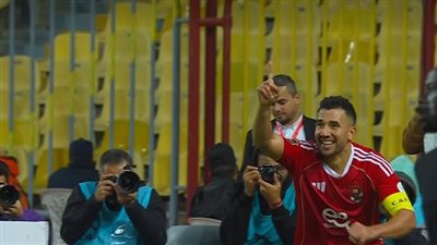 الاهلي.. الأهلي يتقدم على يانج أفريكانز التنزاني في الشوط ال    