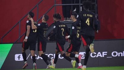 مباراة شبيبة القبائل الجزائري والجيش الملكي المغربي    