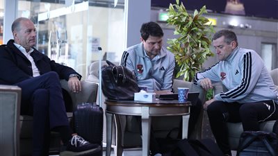 بعثة الأهلي تصل مطار القاهرة استعداداً للسفر إلي تنزانيا     