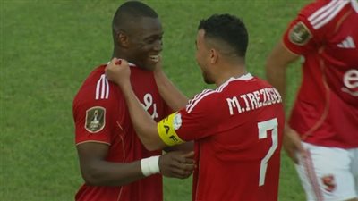 الاهلي.. أليو ديانج يسجل هدف التعادل لـ الأهلي في مرمى يانج     