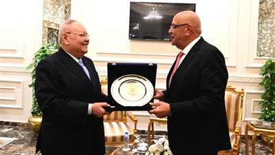 جانب من الزيارة    