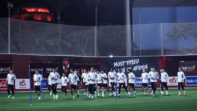 تفاصيل المران الختامي للأهلي قبل مواجهة البنك الأهلي غدًا في    