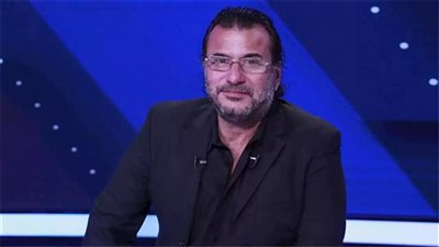 محمد عبدالجليل نجم الكرة المصرية السابق    