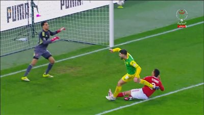 الاهلي.. انتهاء الشوط الأول بالتعادل السلبي بين الأهلي وشبيب    