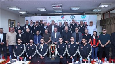 مجلس إدارة النادي الأهلي يكرم رجال كرة الماء بعد التتويج     