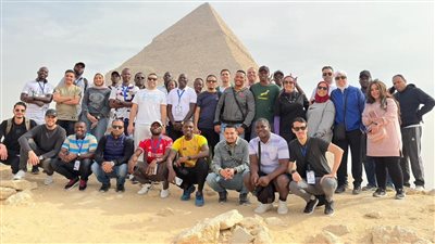 جولة بالأهرامات لحكام التحكيم الدولي للكرة الطائرة بالقاهرة    