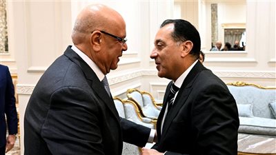 رئيس مجلس الوزراء ورئيس النواب     