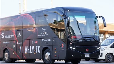  الأهلي يصل استاد القاهرة استعداداً لمواجهة الجيش الملكي    