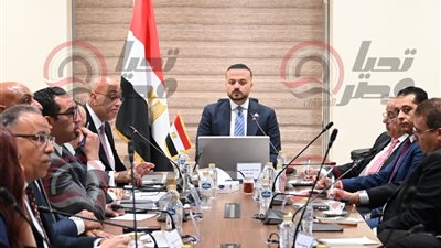 جانب من اجتماع اللجنة    