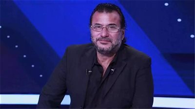 محمد عبدالجليل نجم الكرة المصرية السابق    