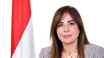 وزيرة الإسكان 