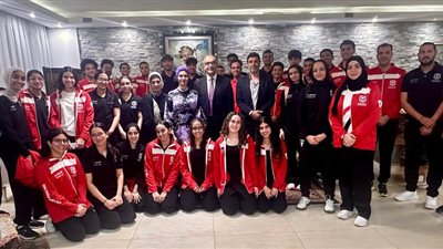 السفير خالد عارف يستقبل بعثة منتخب مصر للسلاح بالسنغال بعد 4    