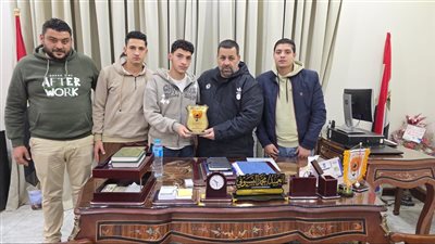 البسيوني مع أسرة معتصم    