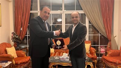 سفير مصر يستقبل بعثة الملاكمة في بلغاريا 2026    