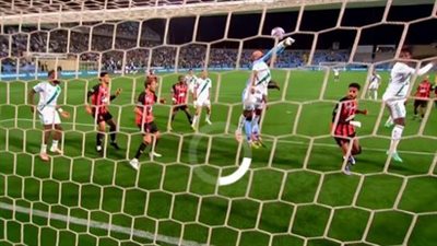 al-riyadh vs al-ahli.. تابع الآن هدف الأهلي الأول في مرمى ال    