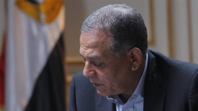  محمد أنور السادات نائب رئيس المجلس القومي لحقوق الإنسان    