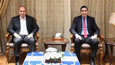 وزير الشباب يلتقي بيرزنتيشن لايف لتعزيز الفعاليات الرياضية    