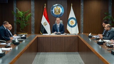 وزير البترول     