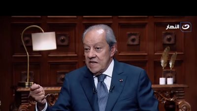 منير فخري عبد النور 