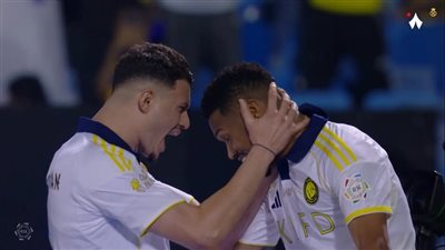 الخليج ضد النصر.. أيمن يحيى يسجل الهدف الثاني لـ النصر في مر    