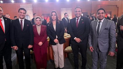 وفد الاتحاد المصري للشباب يشارك في إفطار الأسرة المصرية بحضو    