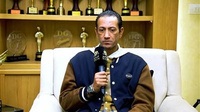 دموع حسام عبد المنعم.. نجم الزمالك السابق يروي معاناته بعد ا    