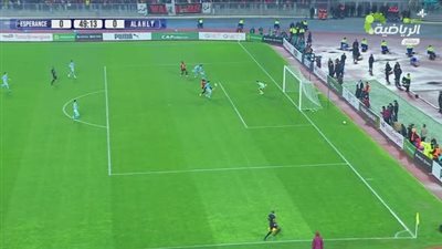 الاهلي.. التعادل السلبي يحسم نتيجة الشوط الأول من مباراة الأ    