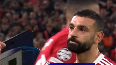 liverpool vs galatasaray.. محمد صلاح يغادر مباراة ليفربول وج    