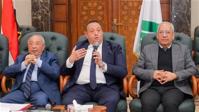  لقاء رسمي لتسليم وتسلم مهام النقابة    