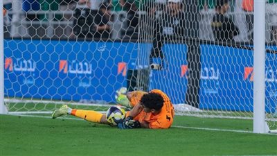 الأهلي ضد الهلال.. ياسين بونو يقود الهلال لنهائي كأس خادم ال    