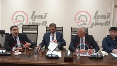 جانب من الاجتماع    