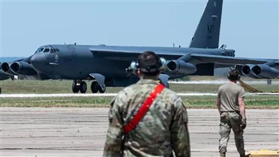 قاذفة من طراز B-52H ستراتوفورتريس تابعة لسلاح الجو الأمريكي