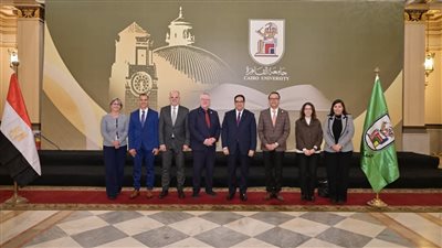 رئيس جامعة القاهرة يبحث التعاون الأكاديمي مع رئيس جامعة بون 