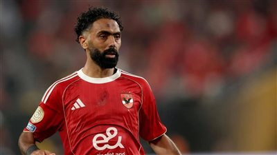 حسين الشحات ينتظر جلسة تفاوض جديدة مع مسئولي الأهلي لحسم تجد    